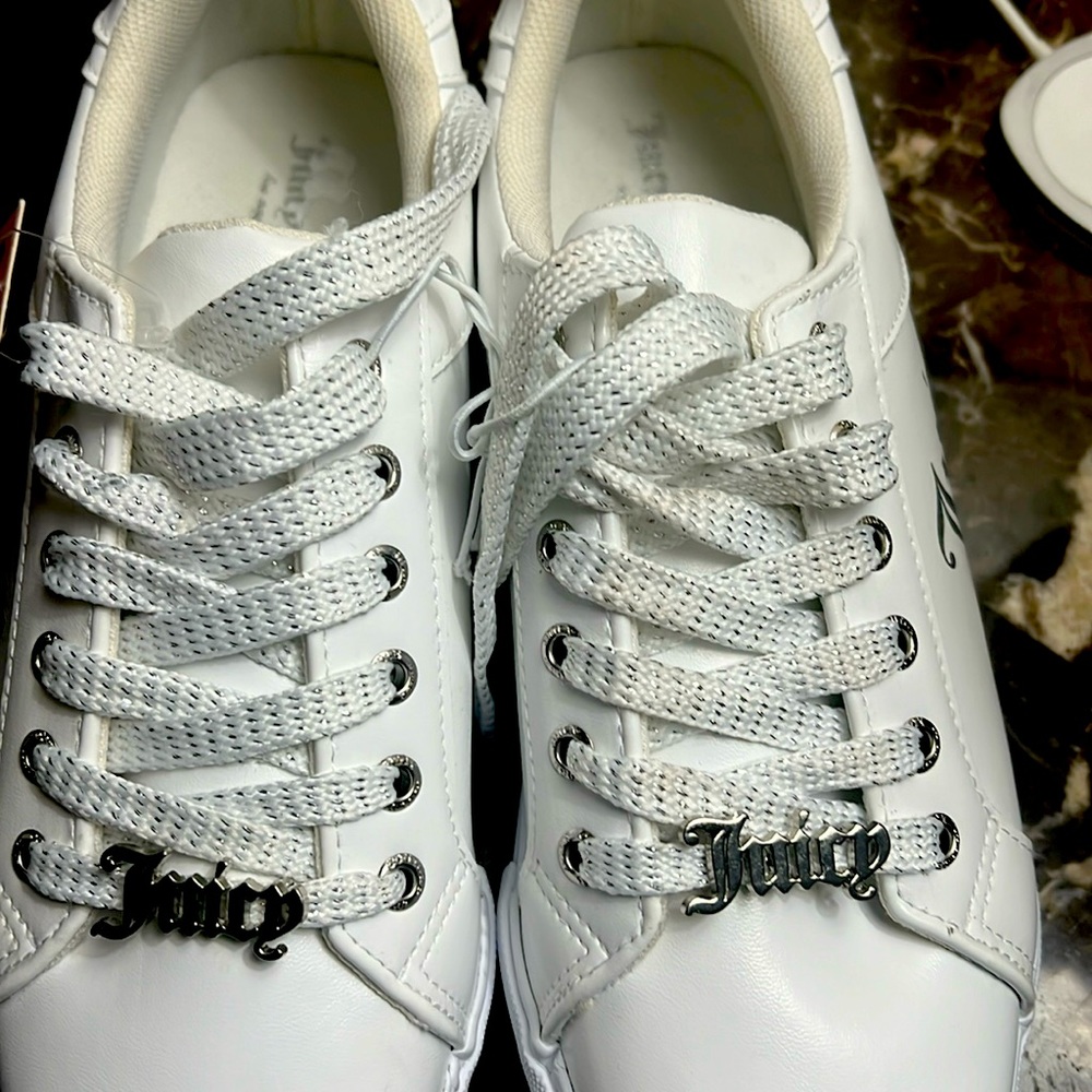 juicy couture women’s shoes 10 medium new never used